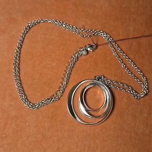 Silver‎ Tone Triple Circle Pendant Necklace 17 Inch Adjustable Chain Minimalist